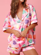 Chic Roze Hart Satijnen Pyjama Set met Elegante Knoopjes voor Dames