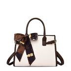 De Christy Handtas Vegan Leer Met Gouden Hardware En Afneembare Schouderband