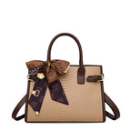 De Christy Handtas Vegan Leer Met Gouden Hardware En Afneembare Schouderband