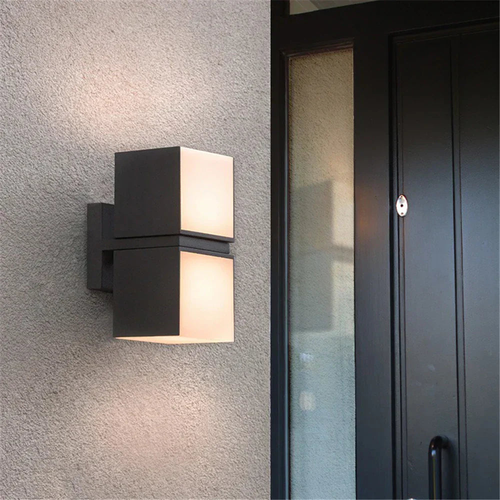 BrightEdge - Stijlvolle LED Wandlamp voor Buitenruimte