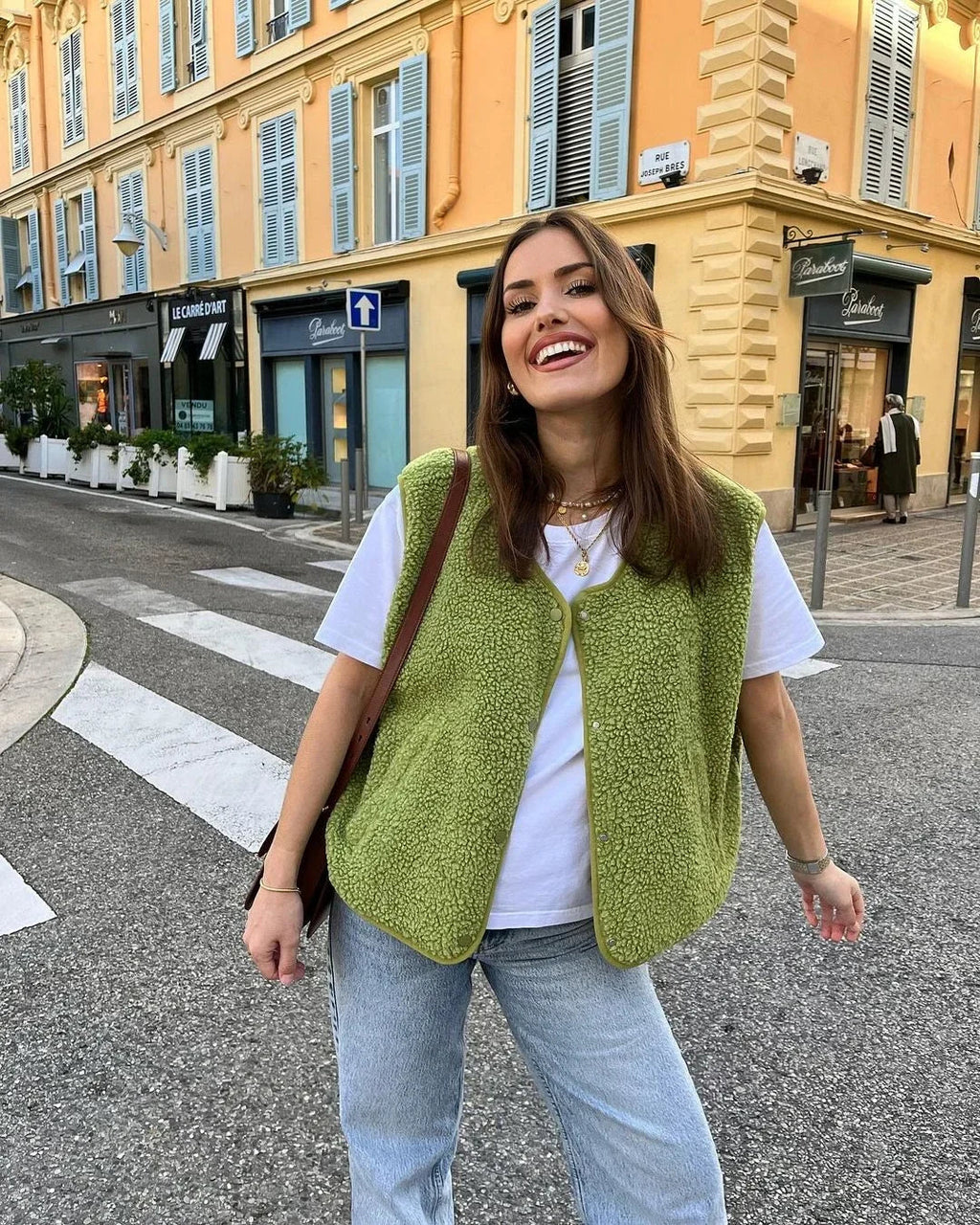 Ovelia | Trendy Wollen Bodywarmer voor Dames met Knopen 4
