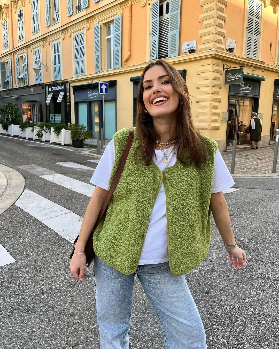 Ovelia | Trendy Wollen Bodywarmer voor Dames met Knopen 4