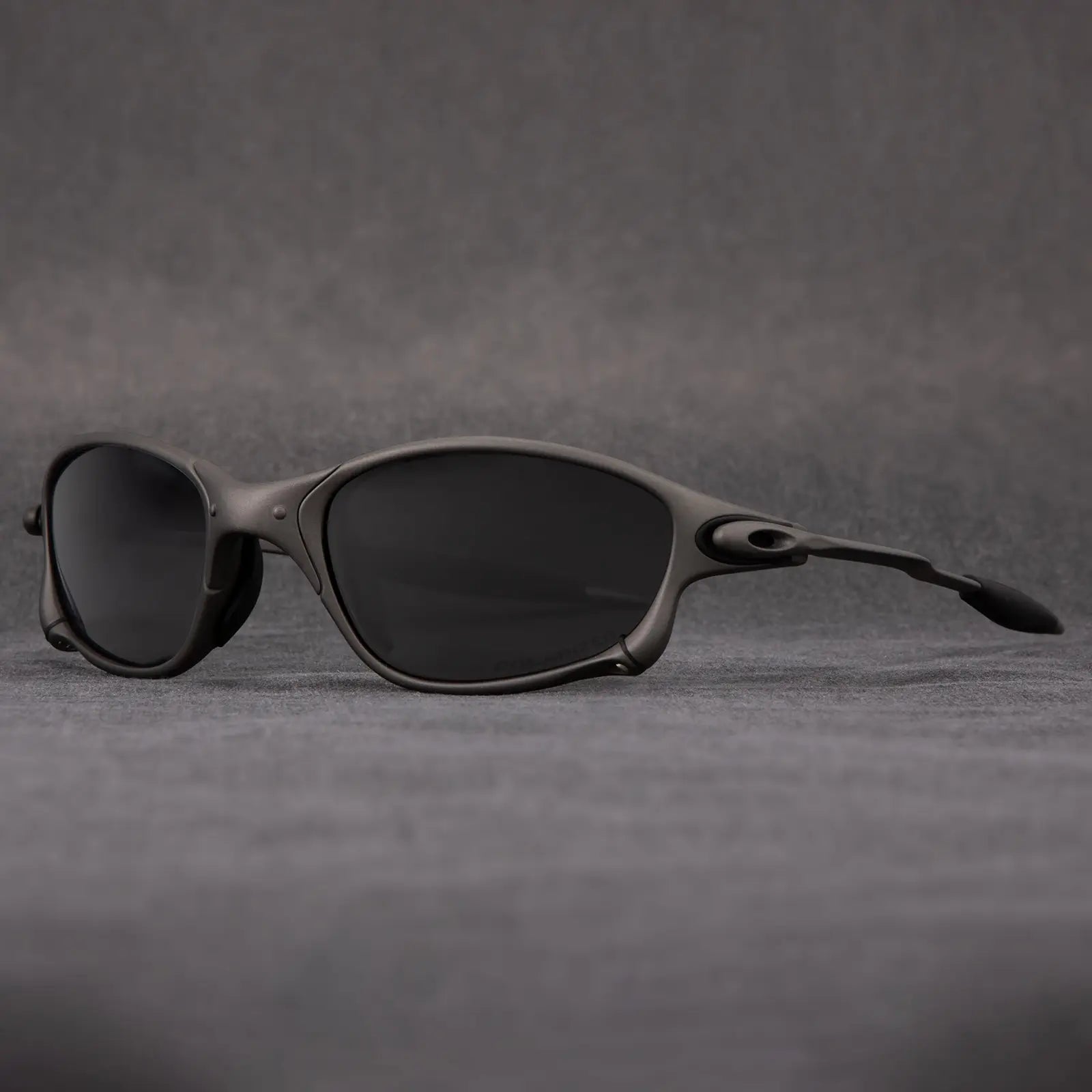 Ricco Milano Gepolariseerde Zonnebril Met Matte Zwarte Frame Voor Actieve Buitenactiviteiten