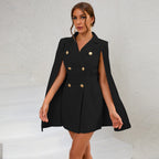 Riley Cape Jurk Luxe Elegante Blazerjurk Voor Gala, Bruiloft en Avondgelegenheden Met Mysterieuze Cape en Gouden Details