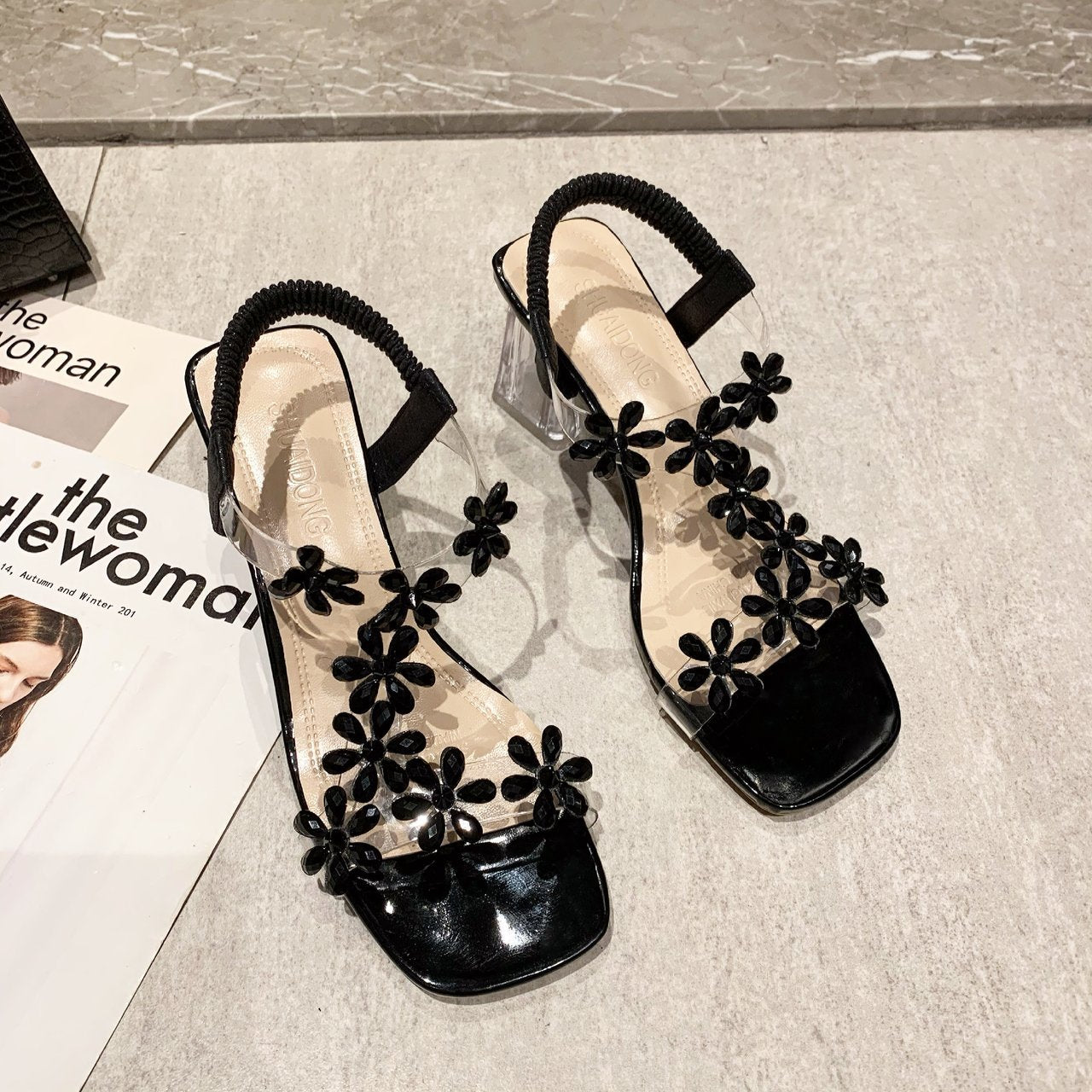 Clara strass sandalen met bloemblokhak