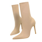 Kai Luxe: opvallende enkellaarsjes met hoge hak en puntige neus