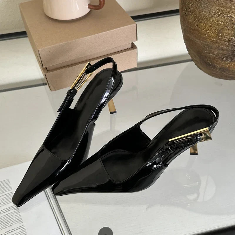 Evelyn Chic: Slingback hoge hakken met puntige neus en metalen gesp