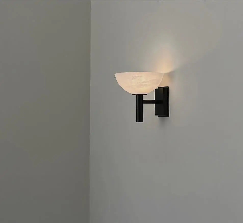 MarbleAura - Luxe Marmeren Wandlamp met Koper – Modern Design voor Woonkamer/Slaapkamer