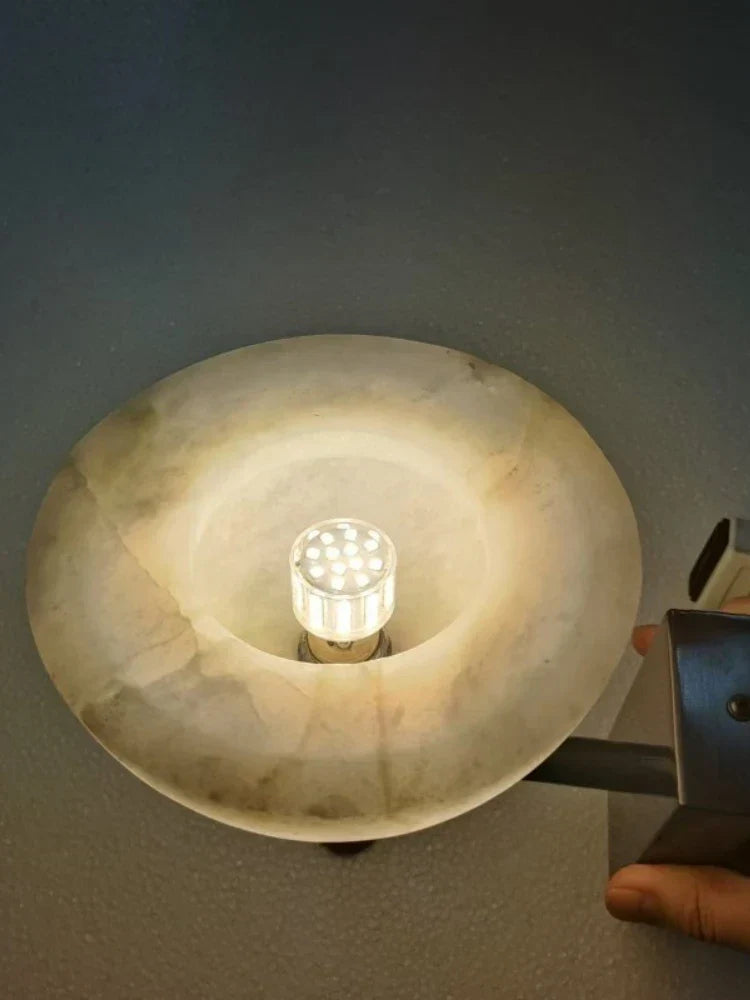 MarbleAura - Luxe Marmeren Wandlamp met Koper – Modern Design voor Woonkamer/Slaapkamer