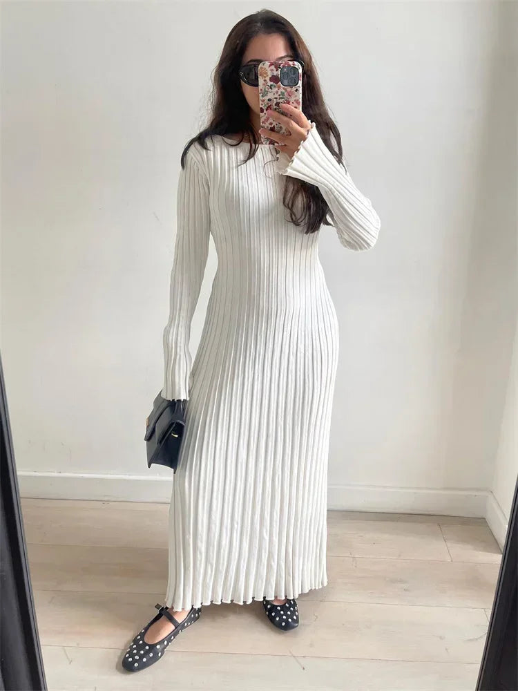 Alana gebreide maxi-jurk met veters – hoge taille, lange mouwen