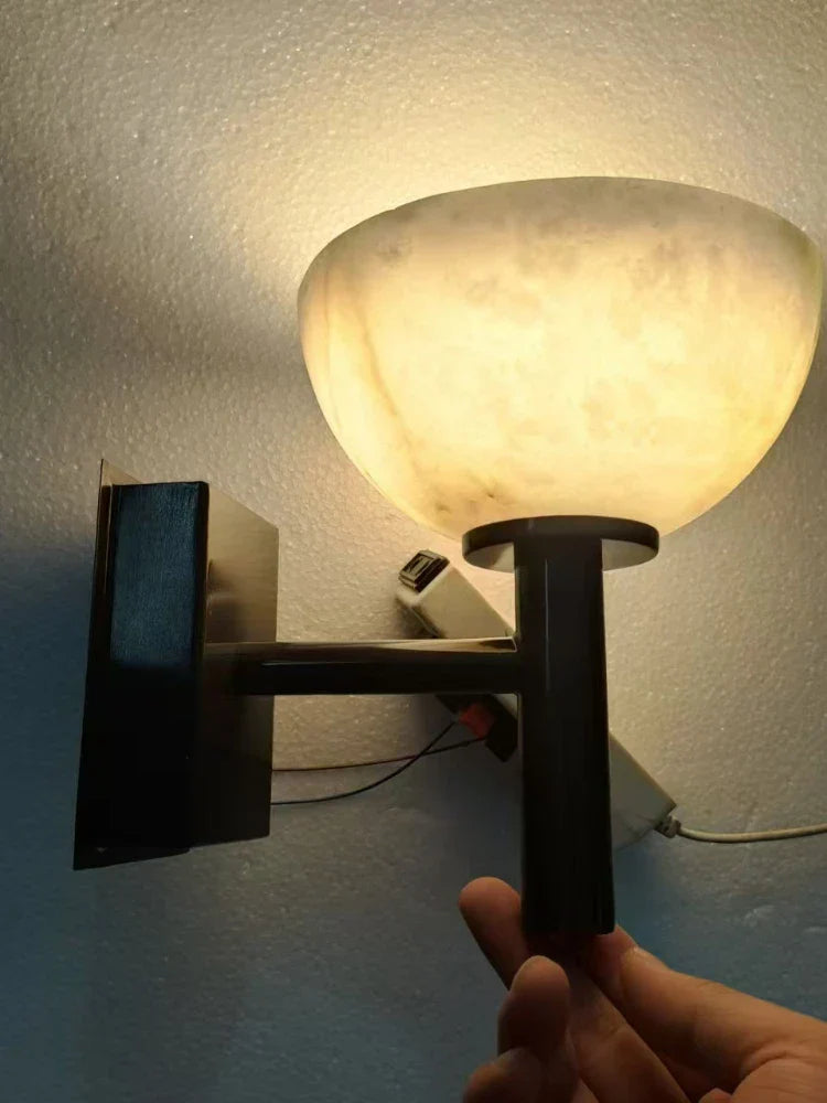 MarbleAura - Luxe Marmeren Wandlamp met Koper – Modern Design voor Woonkamer/Slaapkamer