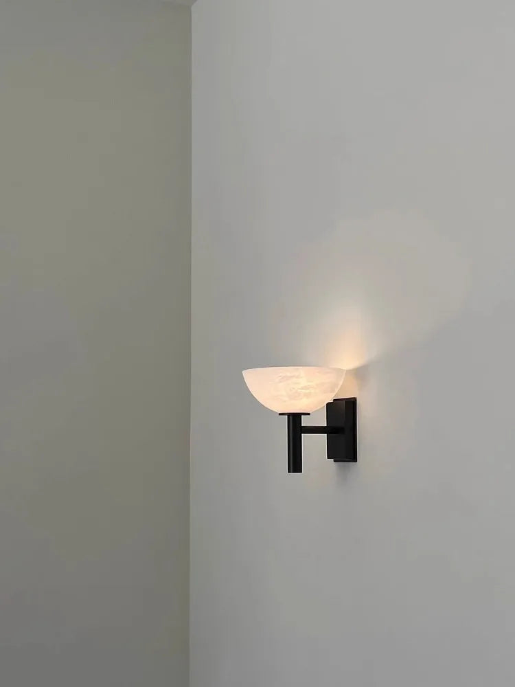 MarbleAura - Luxe Marmeren Wandlamp met Koper – Modern Design voor Woonkamer/Slaapkamer