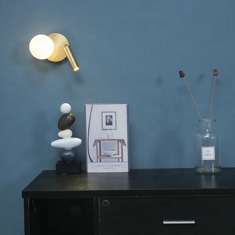 NordicRadiance LED Wandlamp - Scandinavisch Design met Roteerbare Kop voor Slaapkamer of Woonkamer
