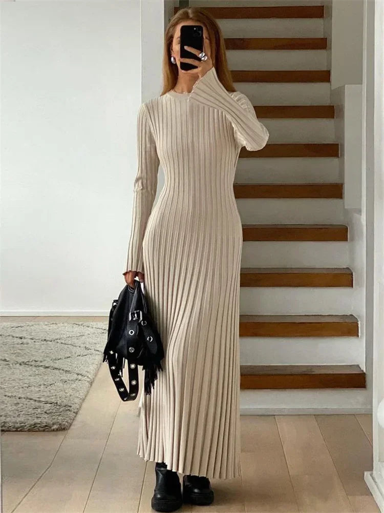 Alana gebreide maxi-jurk met veters – hoge taille, lange mouwen