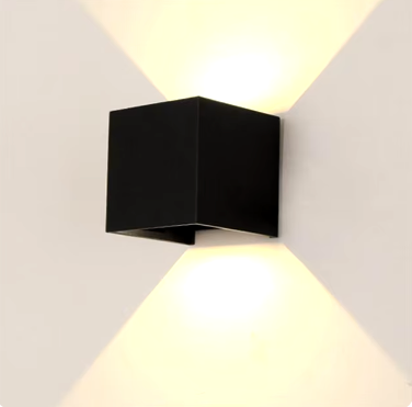LumiSensor I Waterdichte Wandlamp met Verstelbare Stralingshoek – Zwart/wit