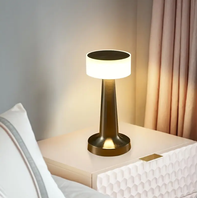 LunaHalo I Draadloze Tafellamp – LED, Oplaadbaar, Modern voor Slaapkamer