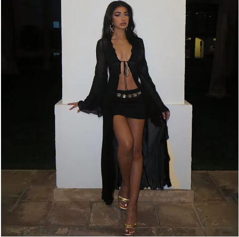 Sienna zwarte strandcover-up van doorschijnende mesh - sexy maxi-jurk met veters voor zomerse elegantie