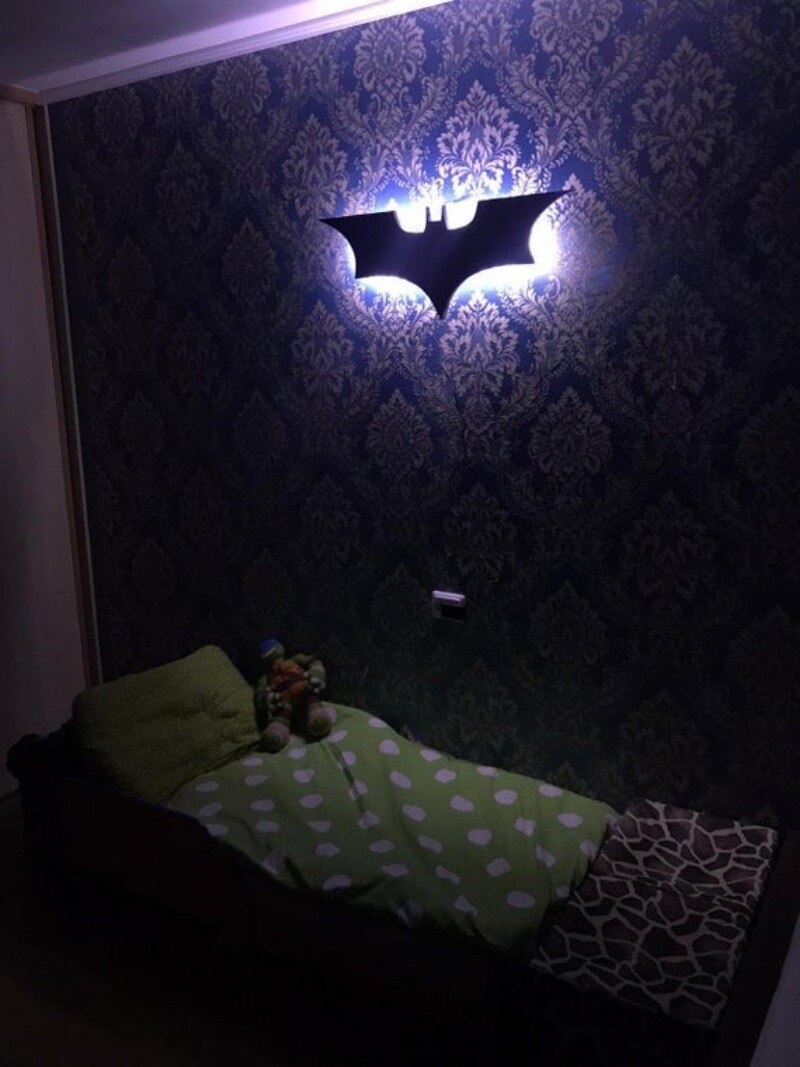 Batman LED Wandlamp met Draadloze Afstandsbediening en Kleurverandering