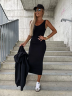 Sharon Set: Mouwloze jurk en hoodie 3