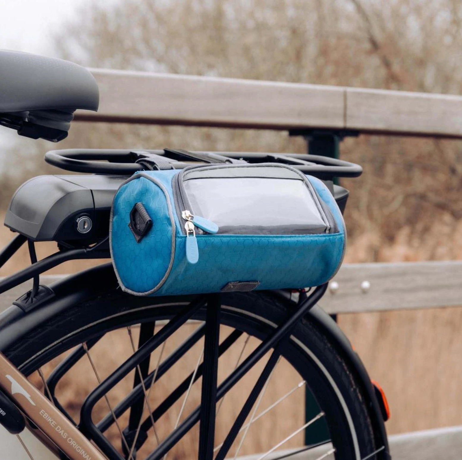 Waterdichte Fietstas met Touchscreen - Veilig en Multifunctioneel voor Elke Fiets 3