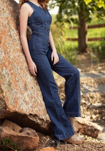 Amalia Denim Jumpsuit Met Open Rug Voor Vrouwen Met Elegante Zomerstijl En Flatterende Pasvorm