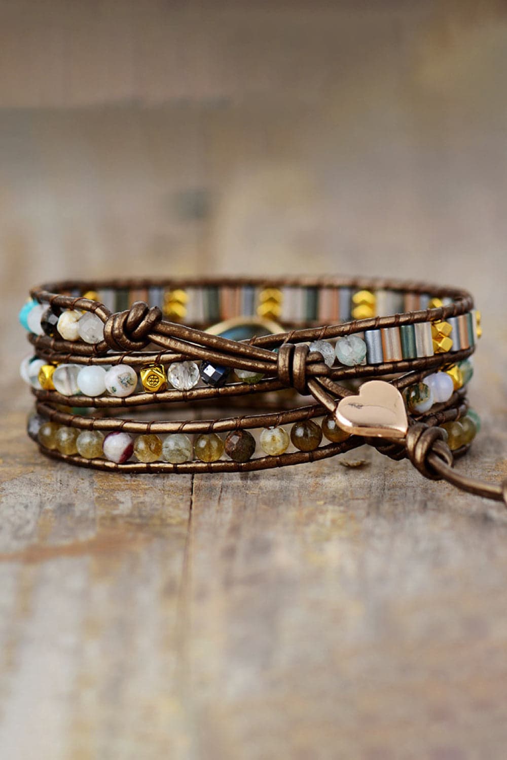 Elegante gelaagde armband met kralen en natuurlijke stenen