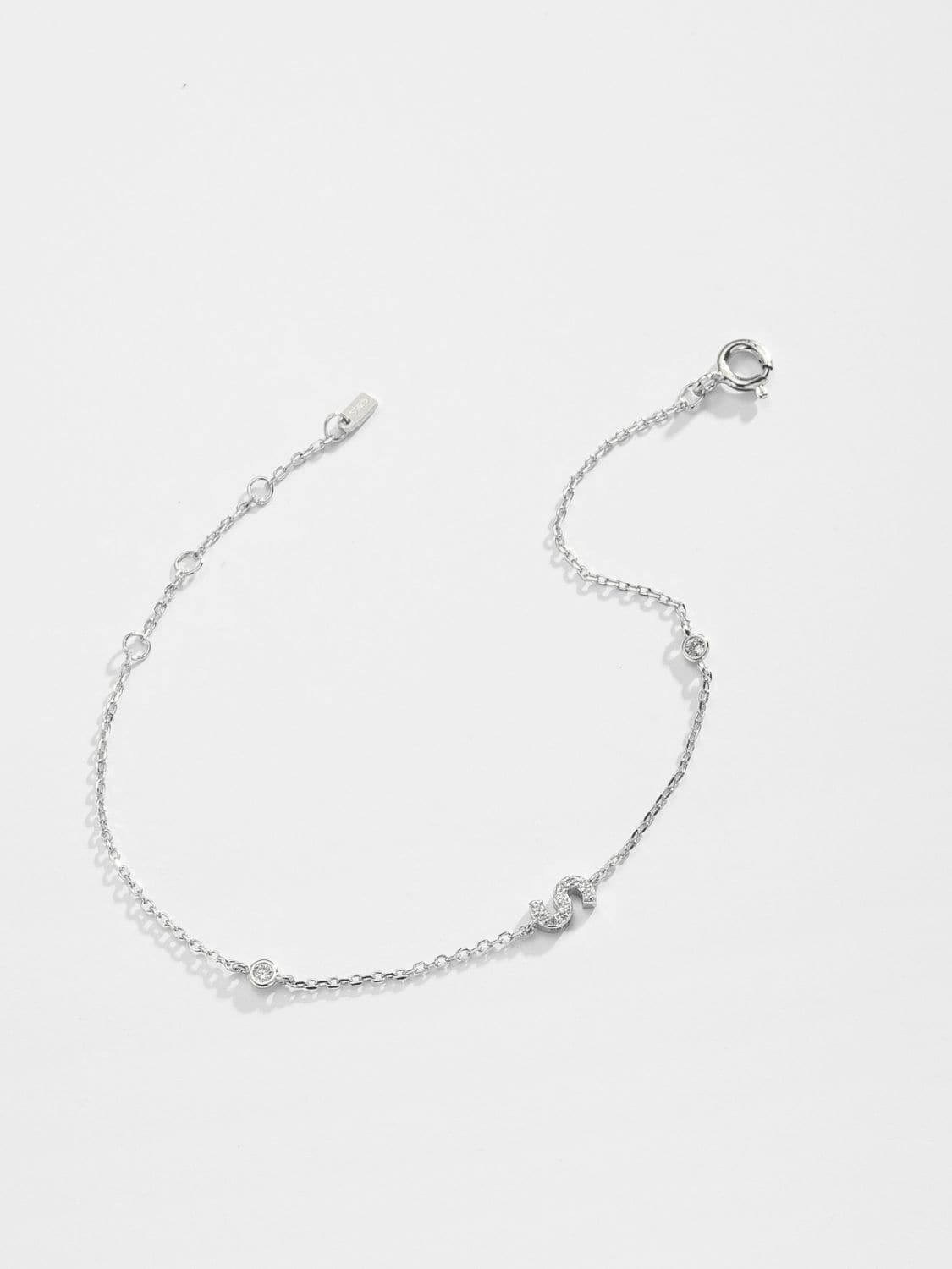 Elegante zirconium en sterling zilveren armband met gouden accenten