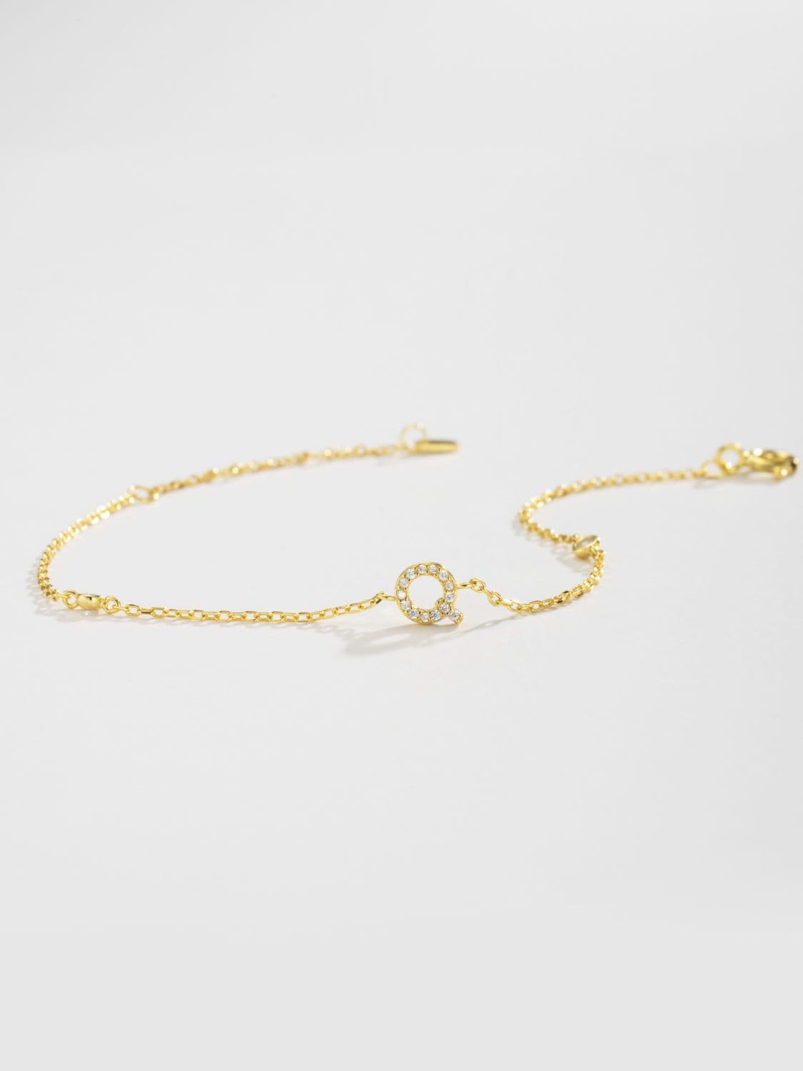 Elegante zirconium en sterling zilveren armband met gouden accenten