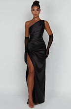 Jurk Satijnen One Shoulder Met Hoge Split En Drapeering