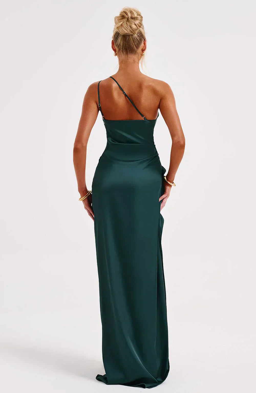 Jurk Satijnen One Shoulder Met Hoge Split En Drapeering