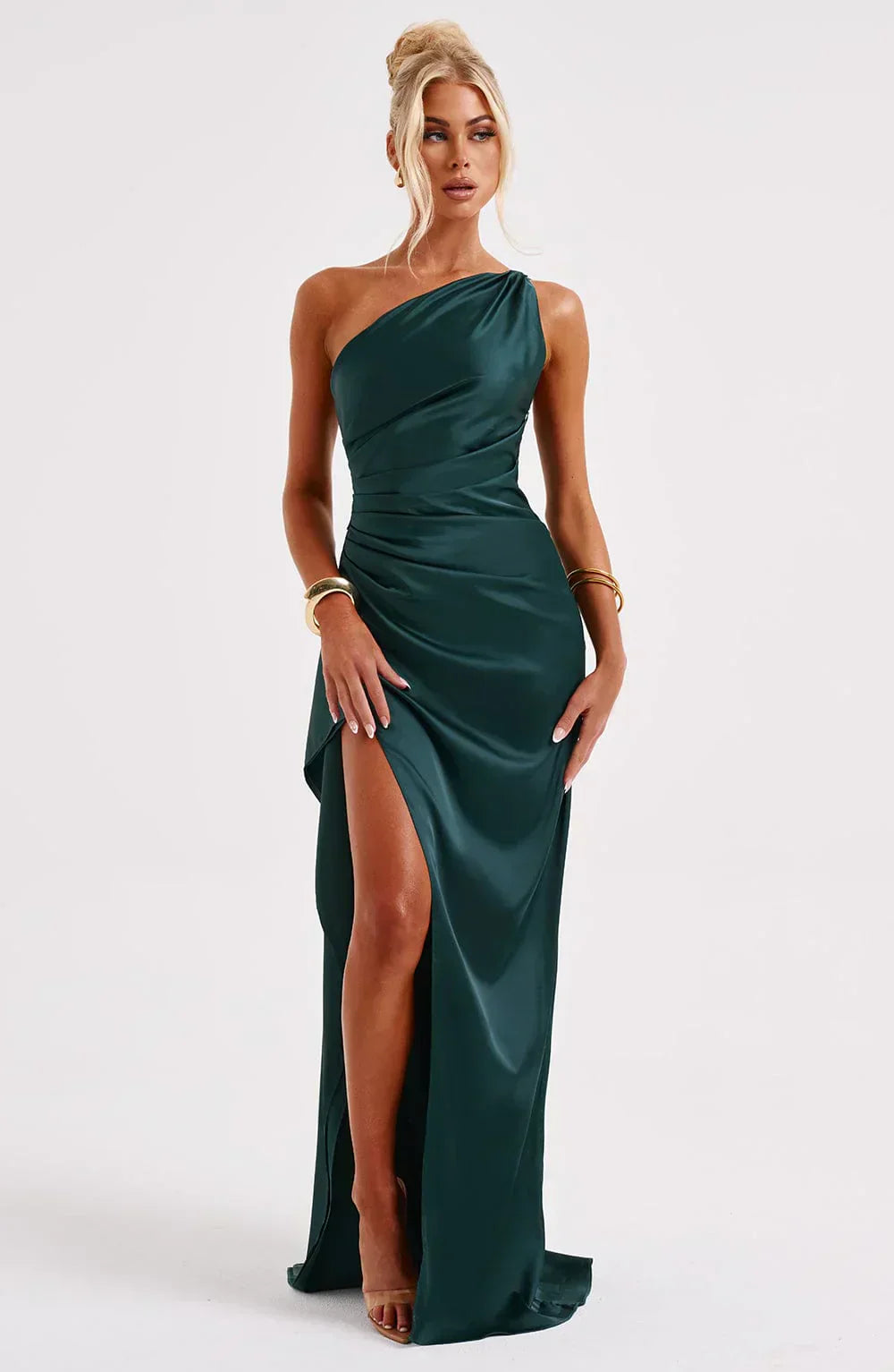 Jurk Satijnen One Shoulder Met Hoge Split En Drapeering