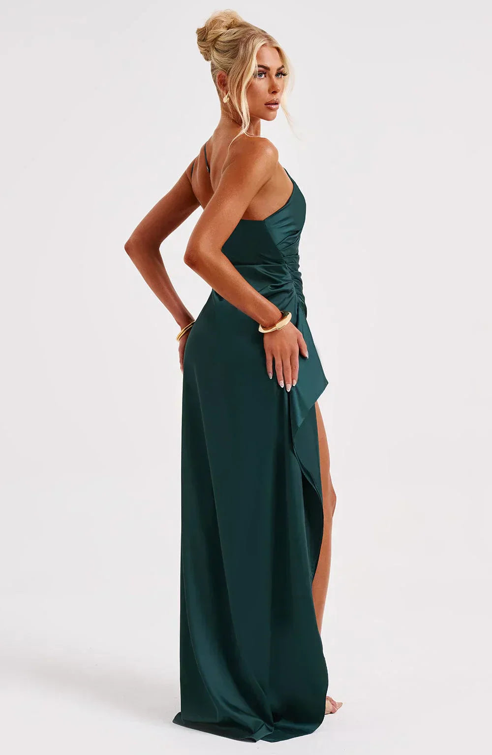 Jurk Satijnen One Shoulder Met Hoge Split En Drapeering