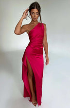 Jurk Satijnen One Shoulder Met Hoge Split En Drapeering
