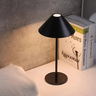 Darlœ  – Scandinavian Design Tafellamp met Warm Licht
