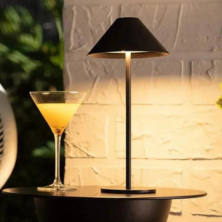 Darlœ  – Scandinavian Design Tafellamp met Warm Licht