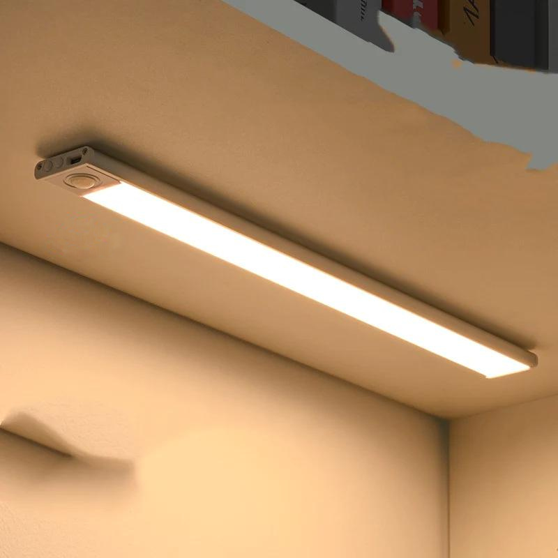 EasyStick Motion Light - bevestigbare lamp voor kledingkast en kasten, keuken en omgeving