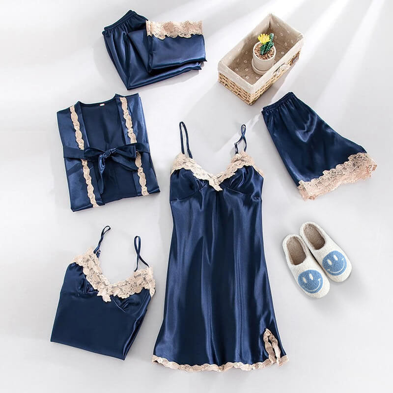 Esmee's Luxe Satijnen Pyjama Set - Vijfdelige Nachtkleding met Kant