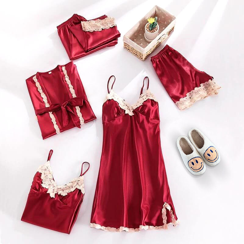 Esmee's Luxe Satijnen Pyjama Set - Vijfdelige Nachtkleding met Kant