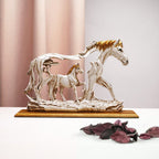 Feng Shui Galloping Horse Showpiece met Houten Basis