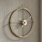 Gouden Scarlett Minimalistische Wandklok voor Modern Interieur