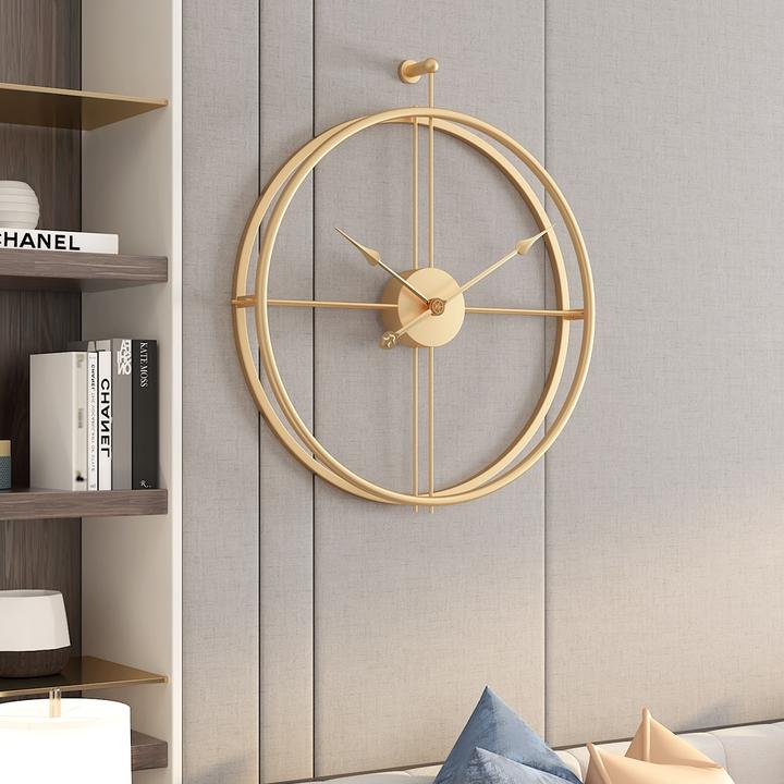 Gouden Scarlett Minimalistische Wandklok voor Modern Interieur