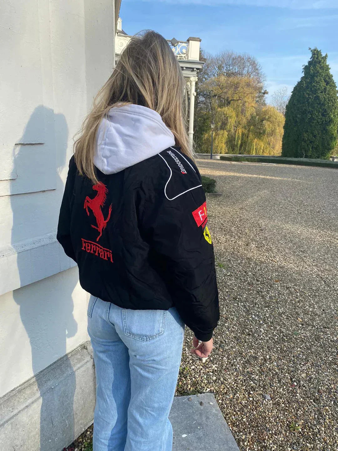 Vintage Ferrari Racer Jack voor Unisex met Sportieve Stijl en Duurzame Materialen voor Avontuurlijke Look