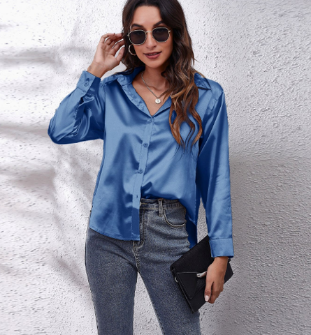 Satijnen Blouse Met Knoopsluiting En Lange Mouwen Elegante