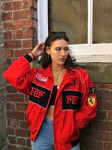 Vintage Ferrari Racer Jack voor Unisex met Sportieve Stijl en Duurzame Materialen voor Avontuurlijke Look