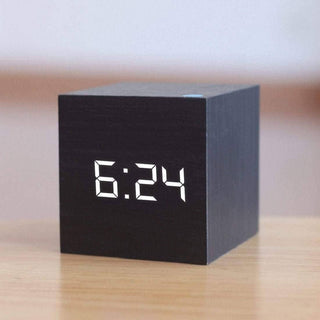 Gepersonaliseerde houten digitale LED-wekker – Stijlvol woonaccessoire met USB/batterijvoeding