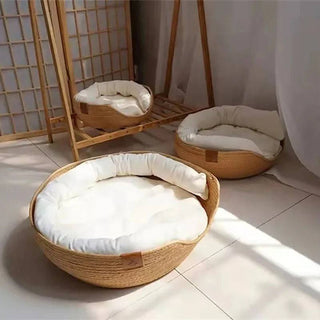 Lovely - Rattan Huisdierbed - Handgemaakt en Duurzaam - Comfortabel voor Elk Seizoen met Elegante Afwerking Bed Met Kussen / 45cmx45cm