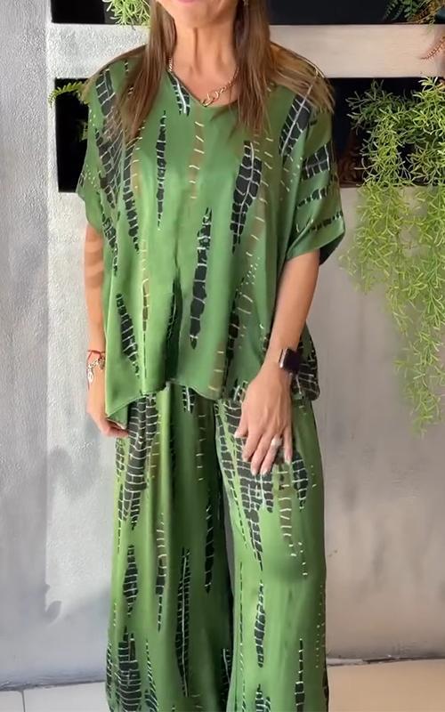 Dames Satijnen Tweedelig Pak – Casual Set met Ronde Hals & Glanzende Look | Lounge & Zomer Outfit