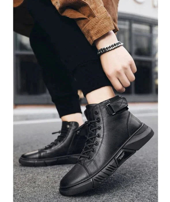 Allan - geheel zwarte leren sneakers