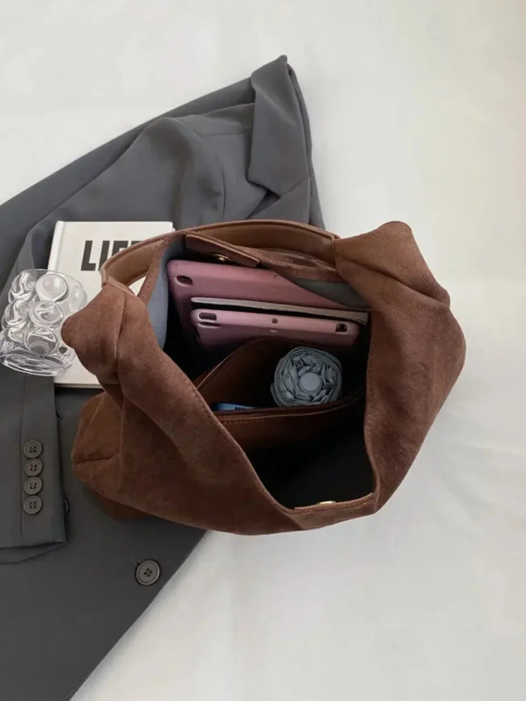 Retro Suède Grote Capaciteit Schoudertas voor Dames en Stijlvolle Accessoires in Retro en Veelzijdig Design
