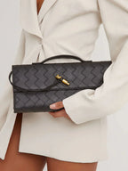 Stedelijke Crossbody Geweven Schoudertas van Faux Leer met Gouden Sluiting voor Casual en Formele Gelegenheden